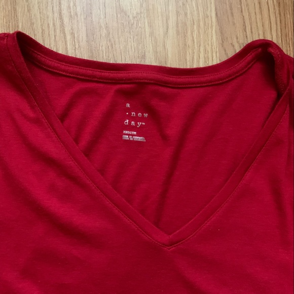Red tee, never worn! - Picture 2 of 2